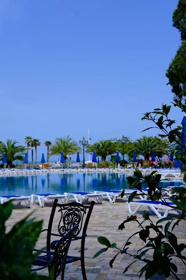 Dreamland Oasis By Beliani G&O contacts