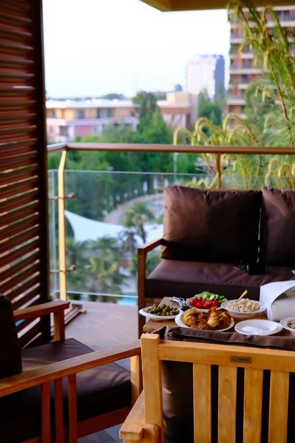 Dreamland Oasis By Beliani G&O Apartment Batumi