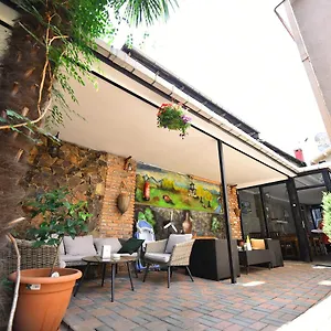 3* Hotel Paliashvili